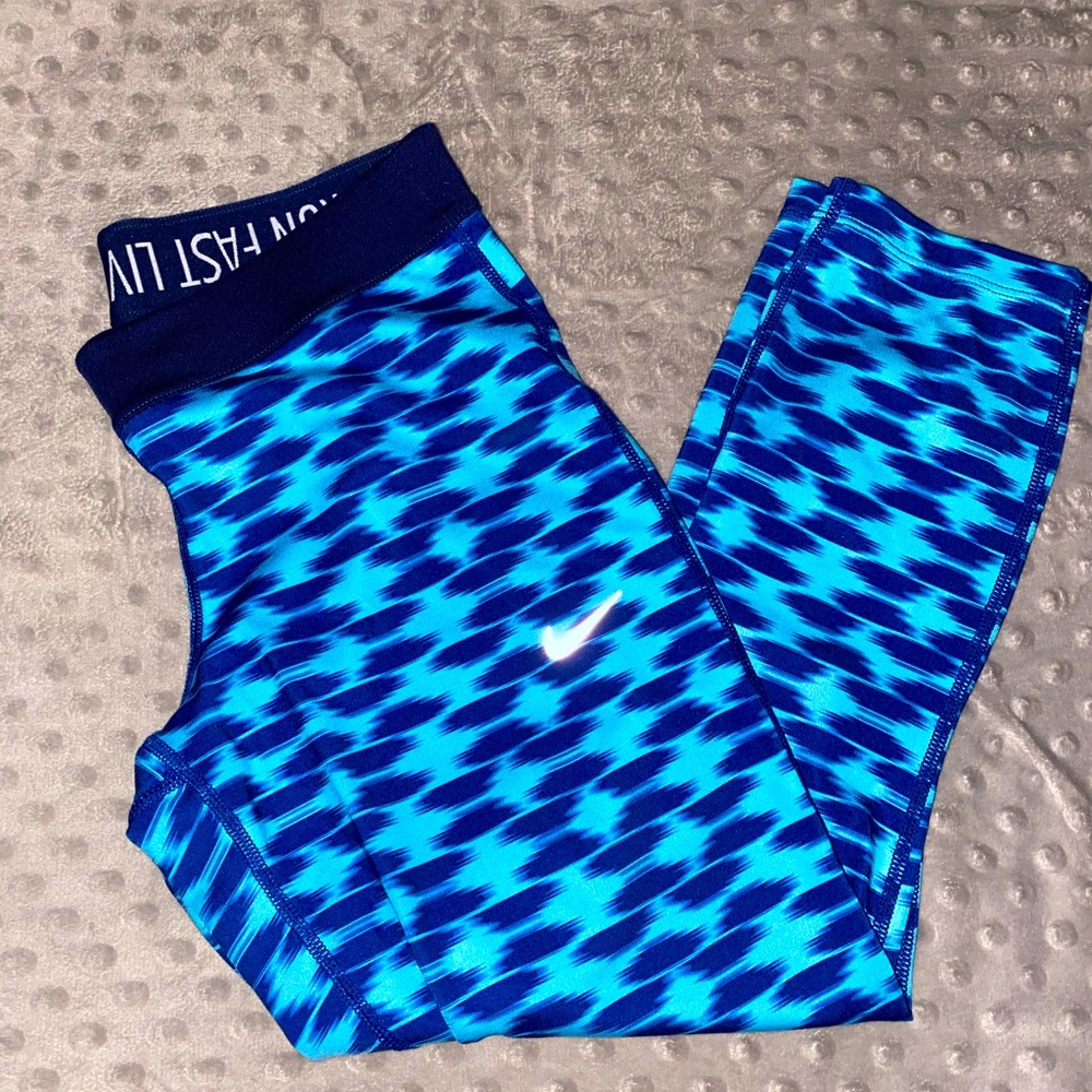 Nike cropped leggings!